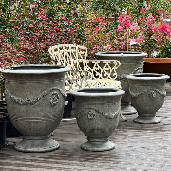 MetroLite Anduze Urn Urn