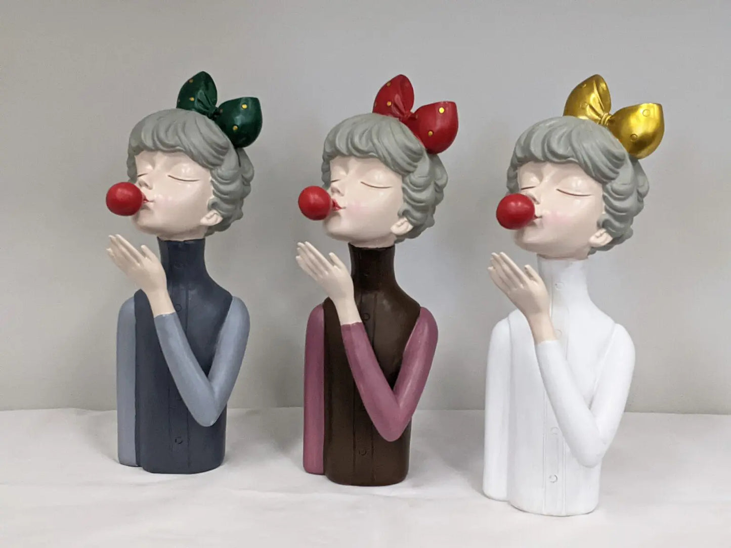 Bubble Gum Charlotte Statue Statue