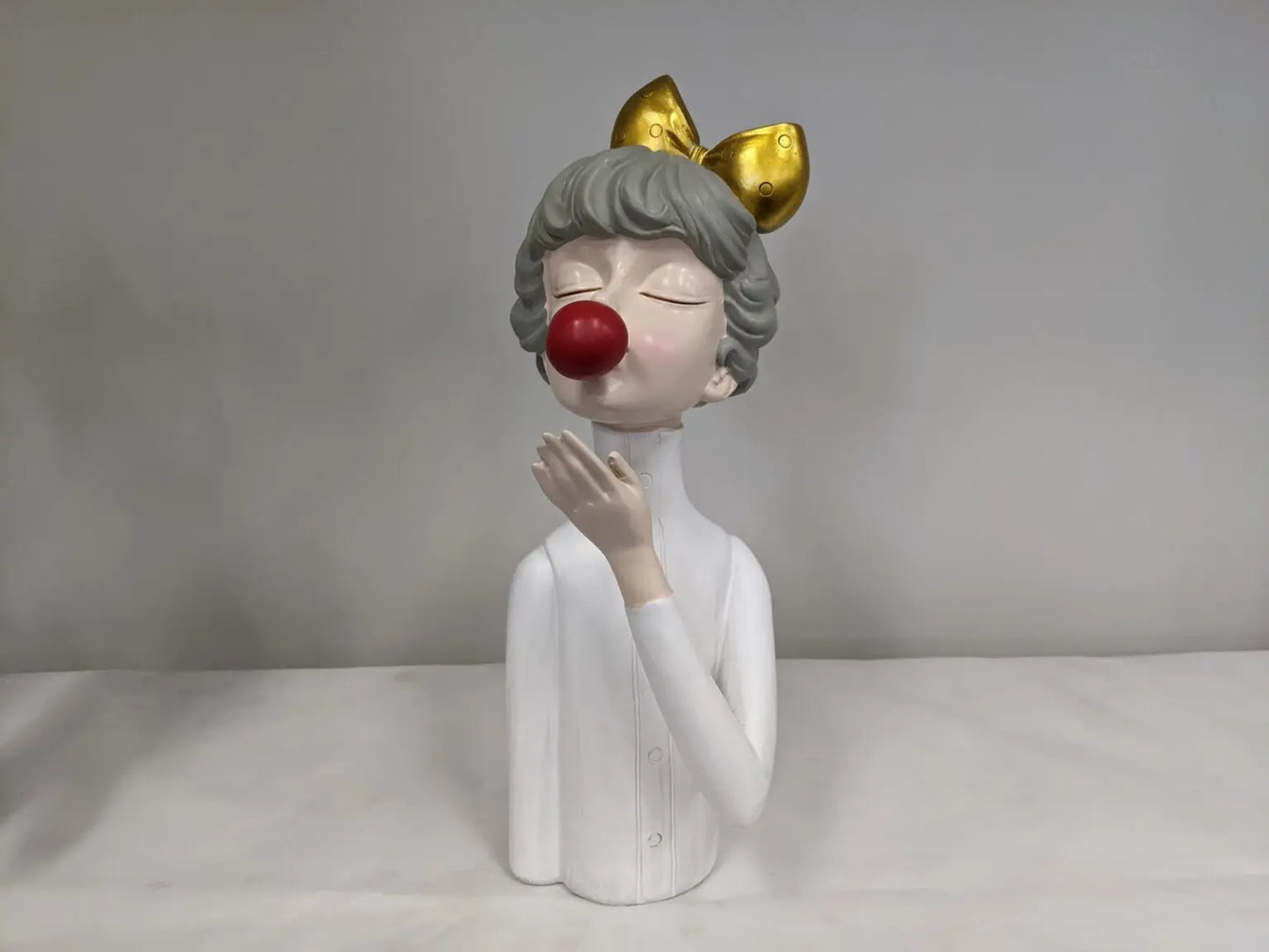Bubble Gum Charlotte Statue Statue White Charlotte