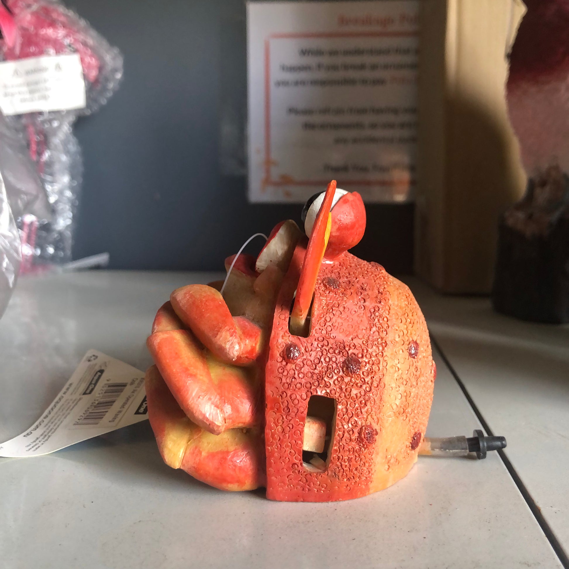 Air Operated Waving Crab Aquarium & Fish Tank