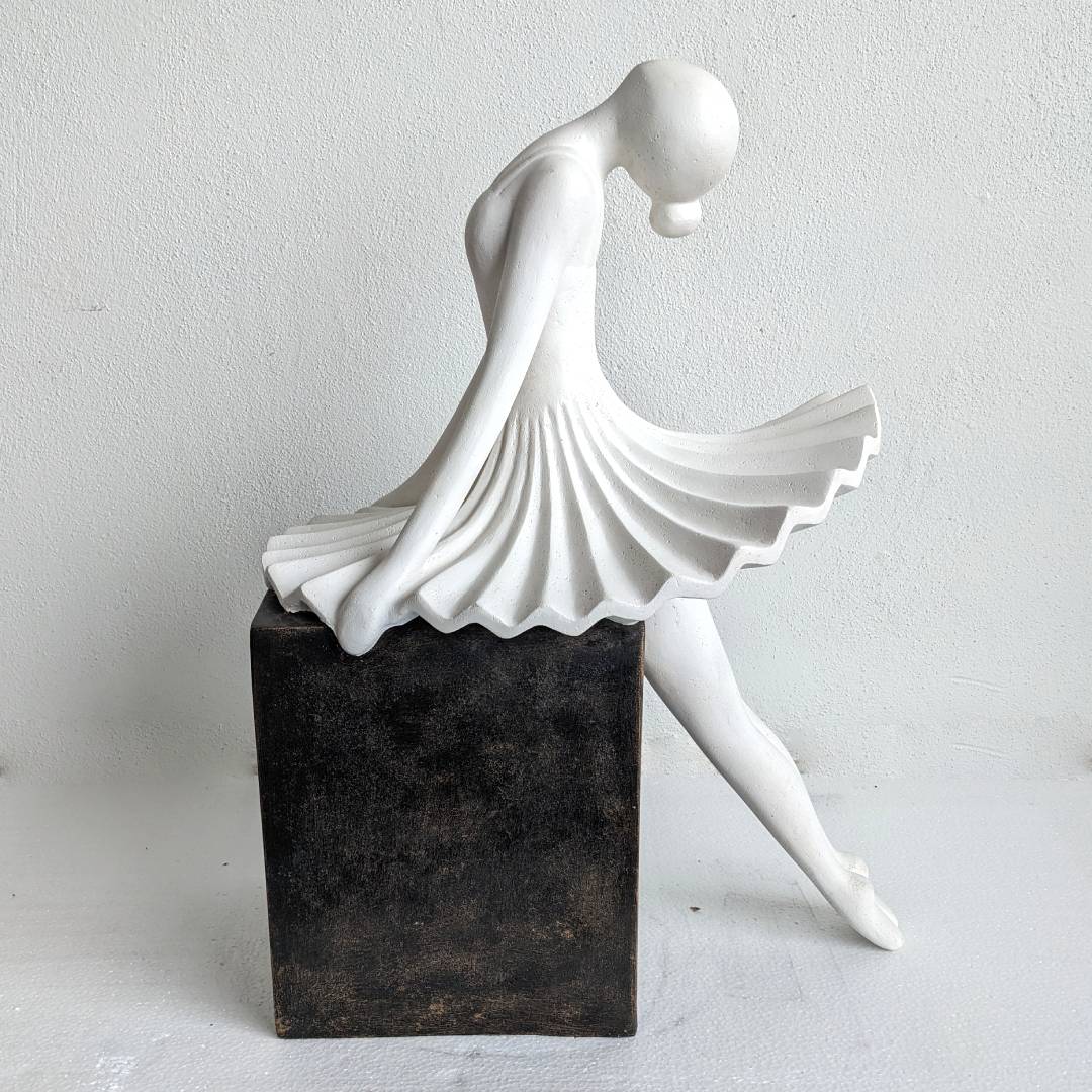 57cm "Nina" Ballet Statue Statue