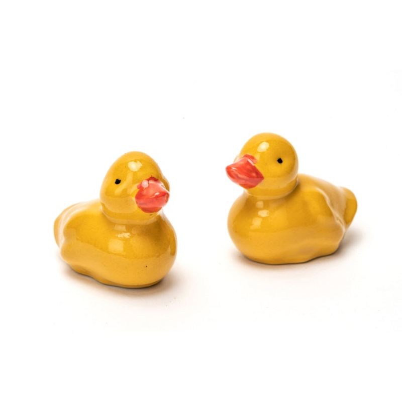 Floating Ducklings Statue