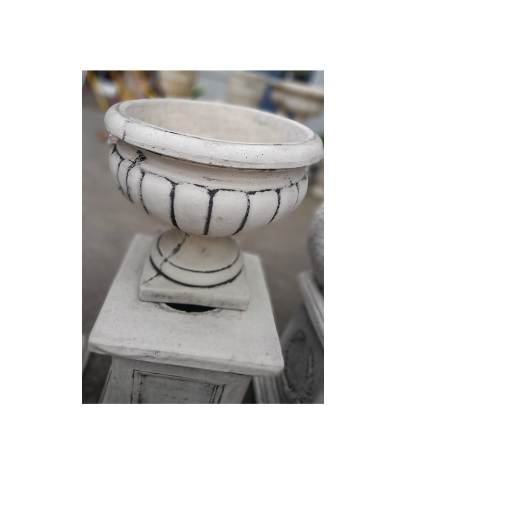 Dave Urn with Square Base Urn