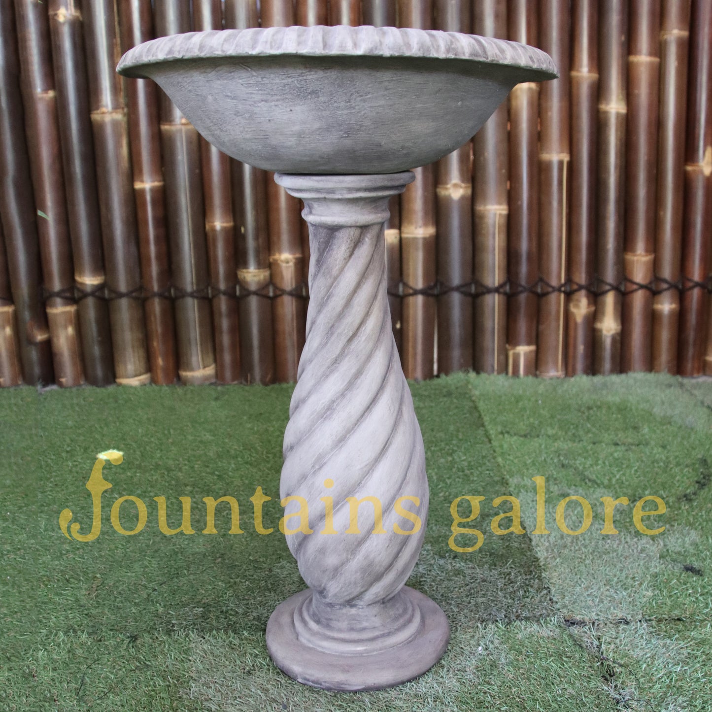 Amalfi Birdbath Bird Bath