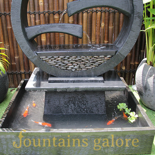 Wagon Wheel Fountain – Large Water Feature