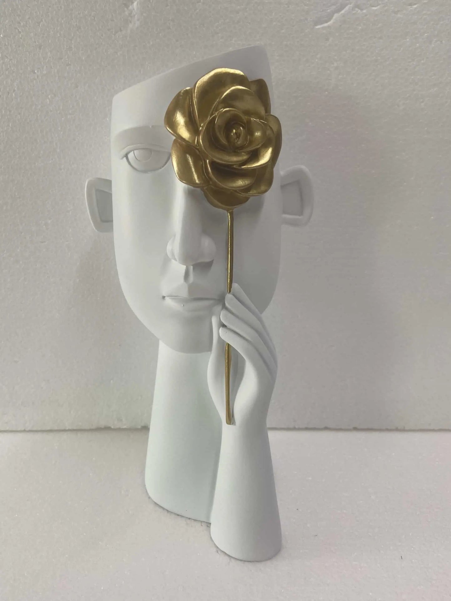 Fond Planter Pots & Planters