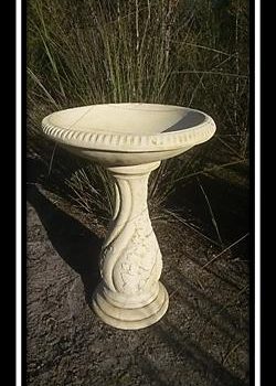 Ivy Birdbath Bird Bath