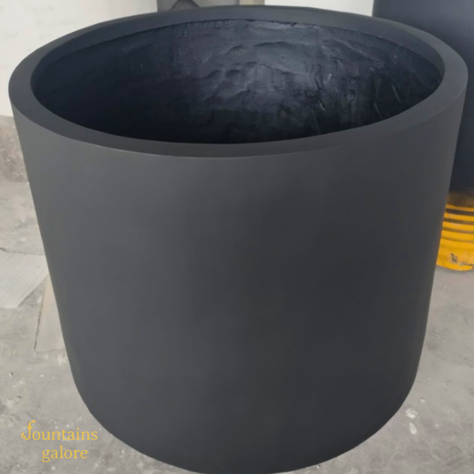 GRC Round Pots Pots & Planters Charcoal Small