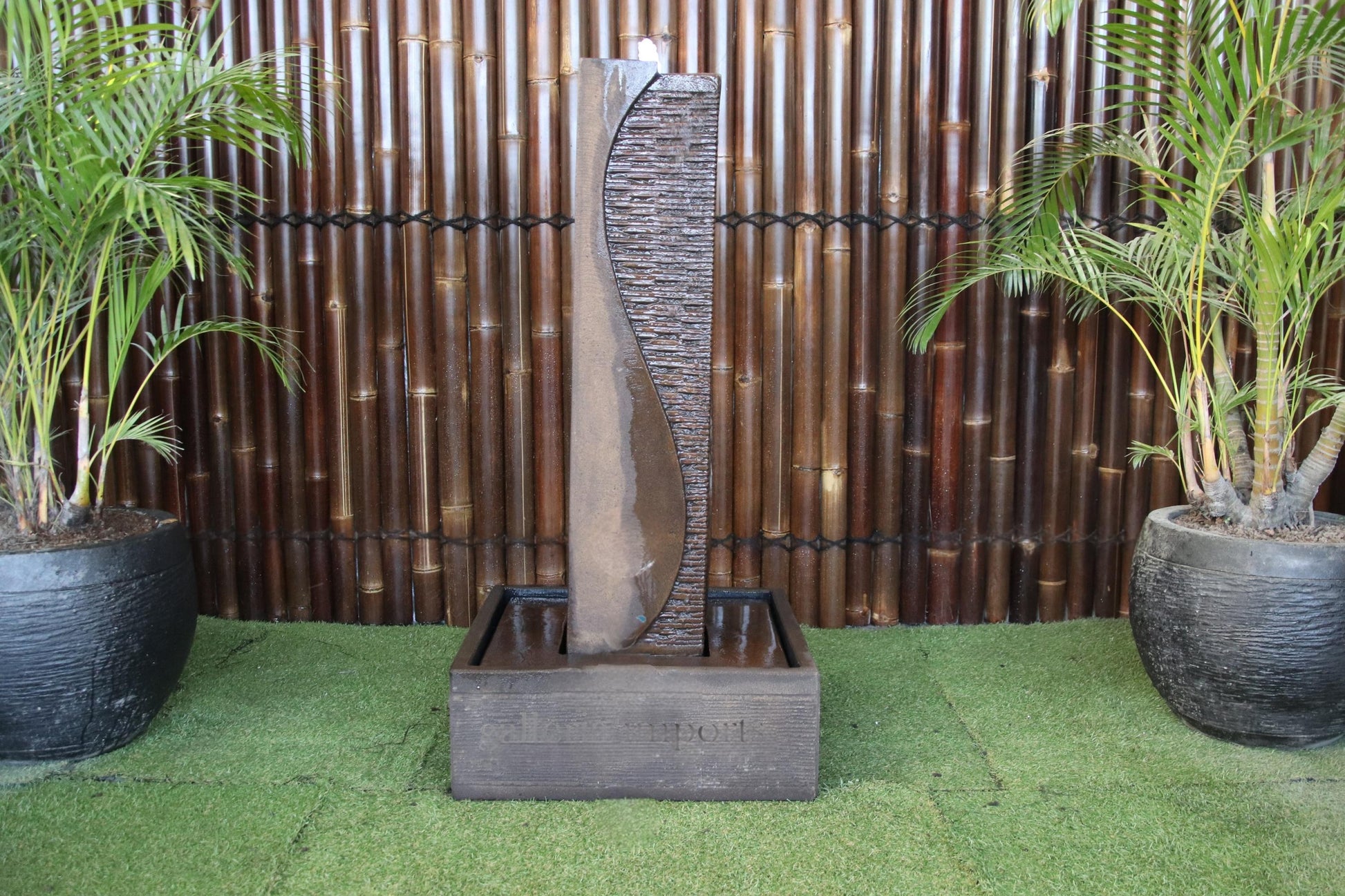Ying Yang Fountain Water Feature Standard (240V) Rust