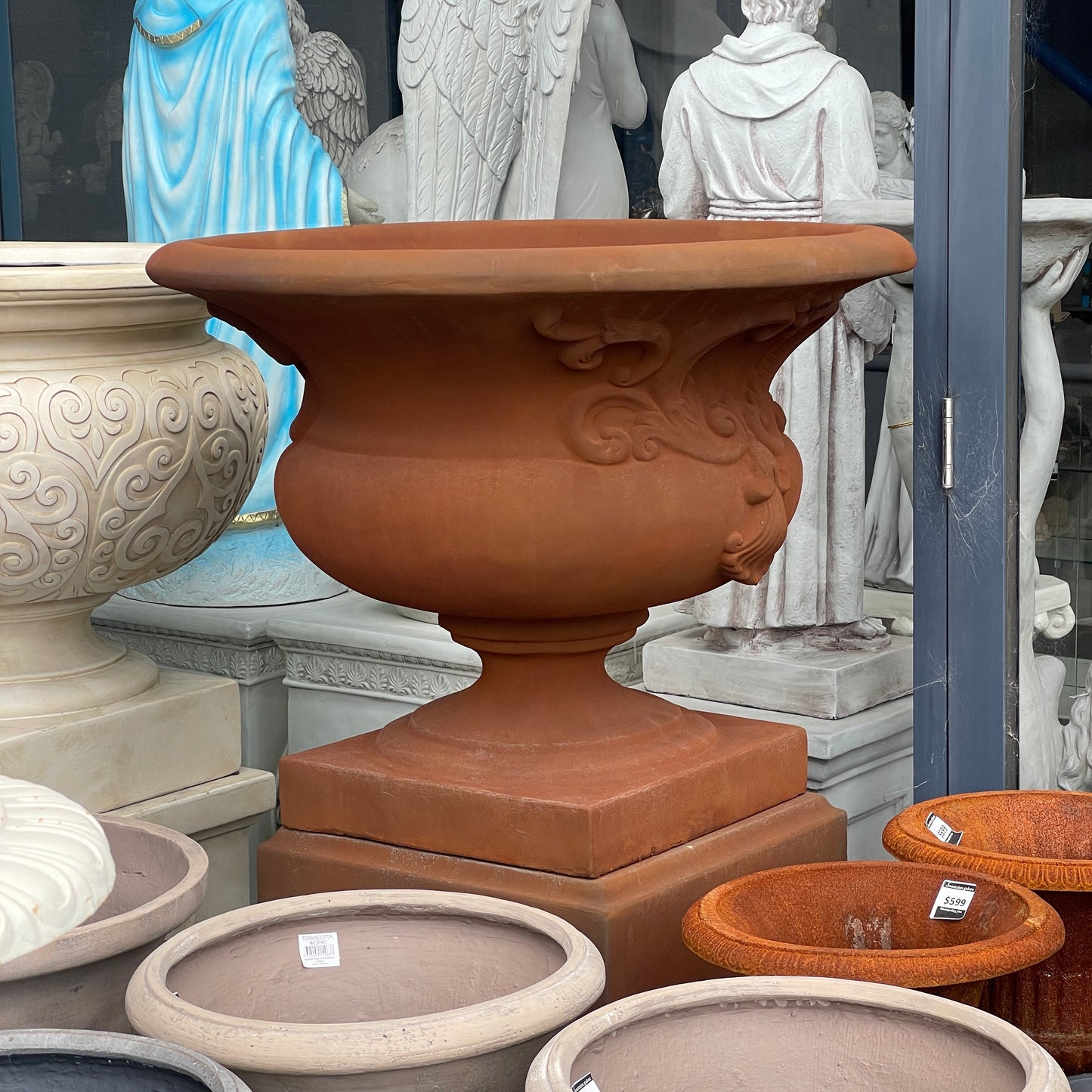 St Michele Urn Pot & Pedestal Set (Iron Rust) Urn and Pedestal  