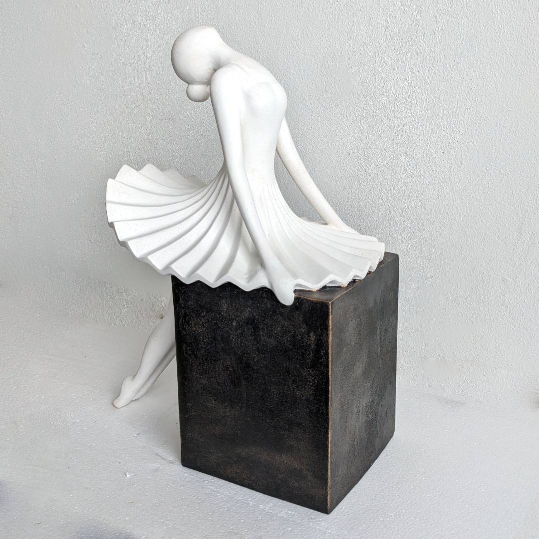 57cm "Nina" Ballet Statue Statue