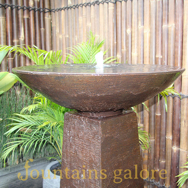 Aquarius Fountain – Large Water Feature  