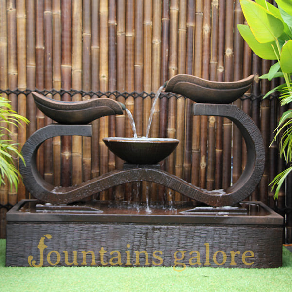 Infinity Fountain Water Feature Rust Standard (240V)
