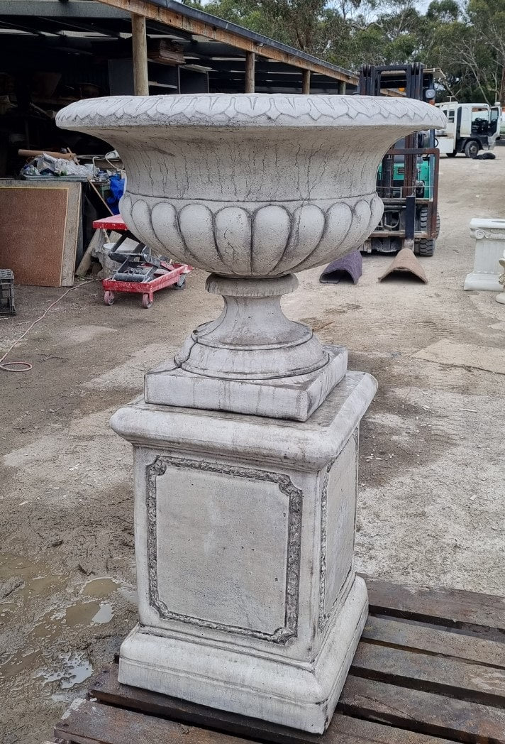 Maribyrnong Urn Urn  