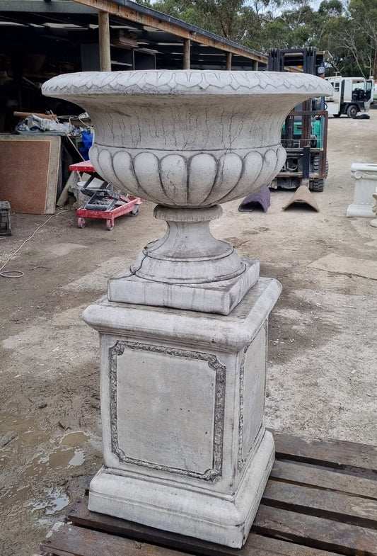 Maribyrnong Urn Urn  