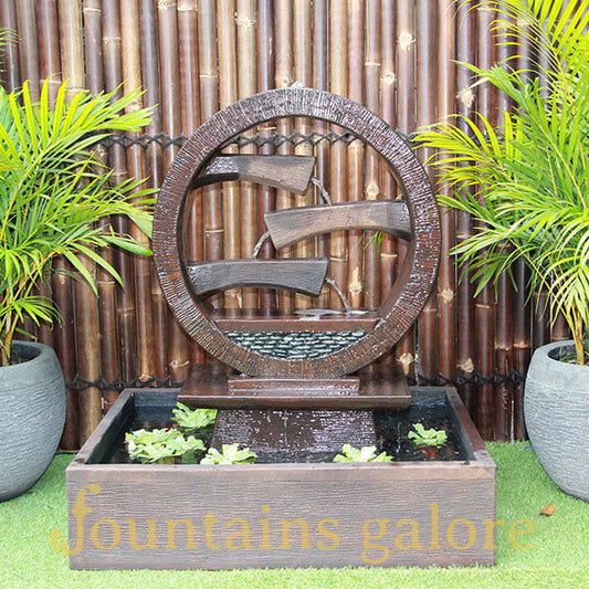 Wagon Wheel Fountain – Medium Water Feature  