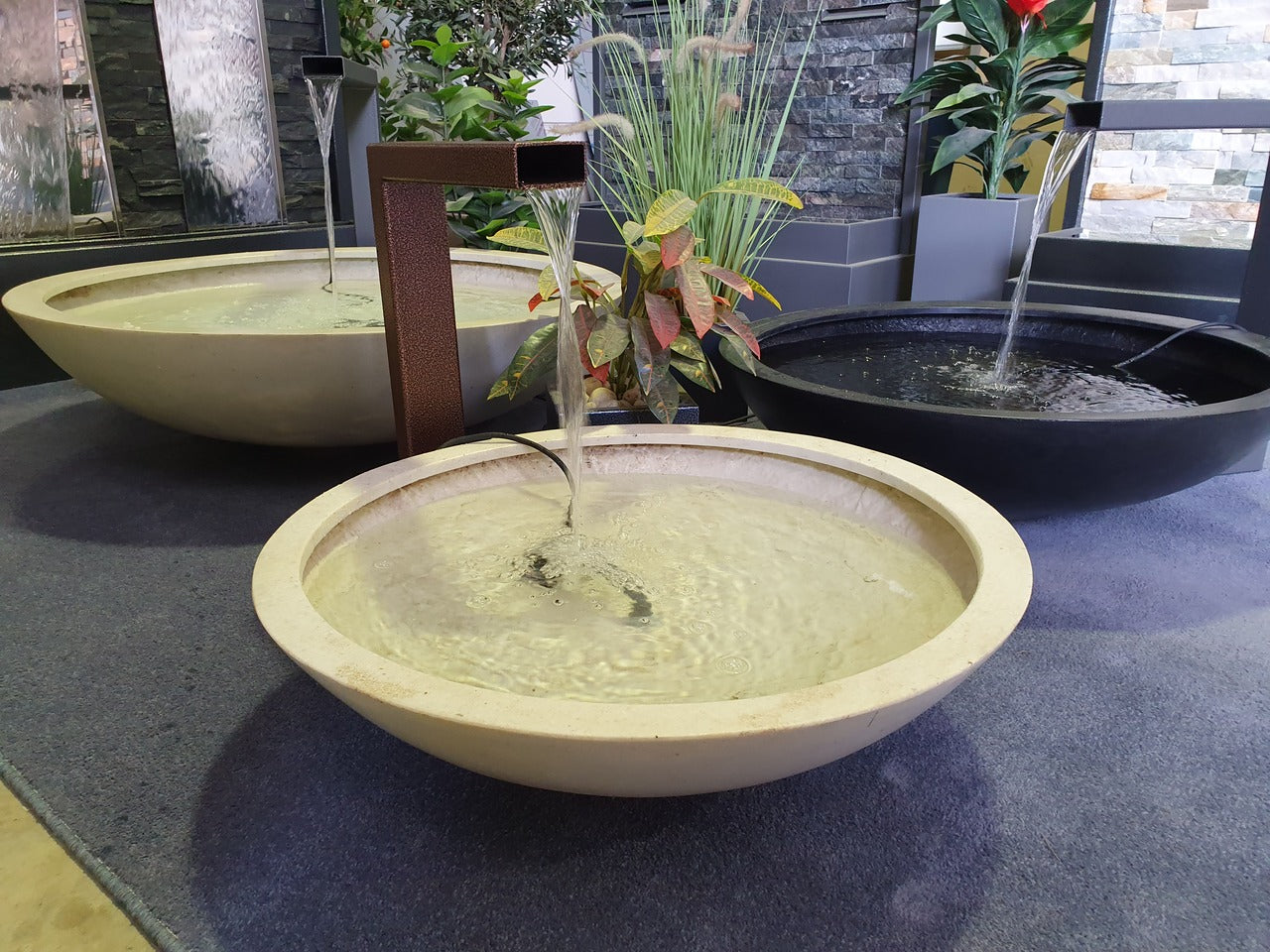 Kai Polystone Water Bowl Water Feature Small White Terrazzo