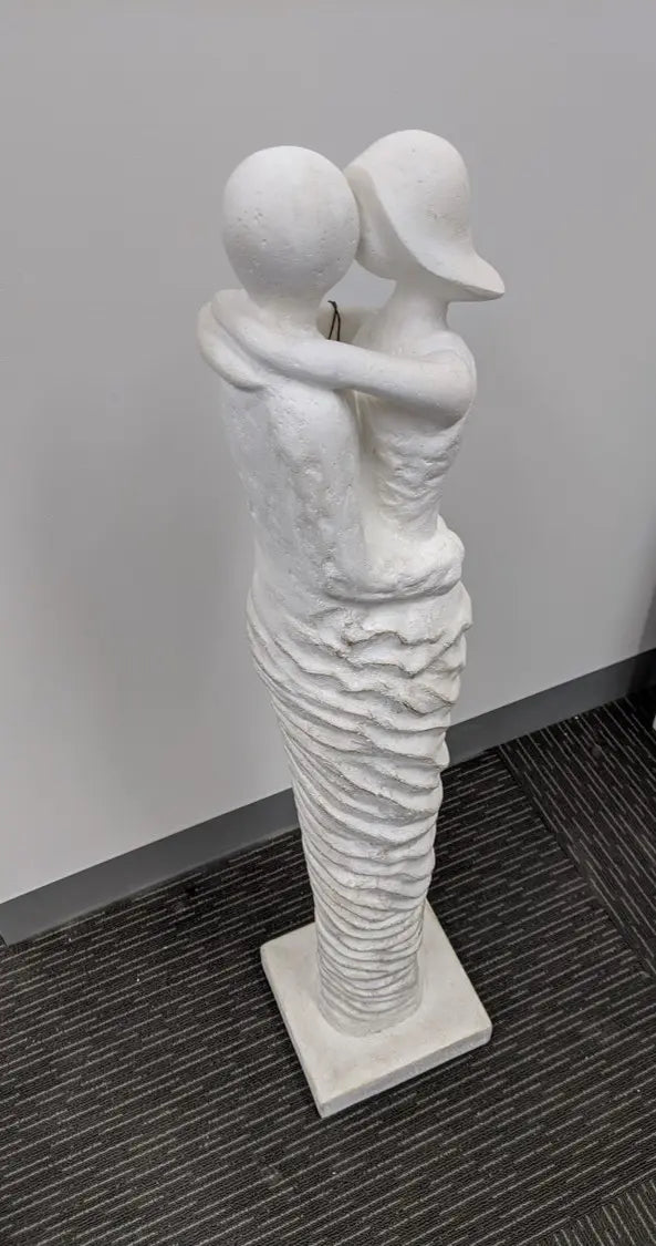 Hugging Couple Statue