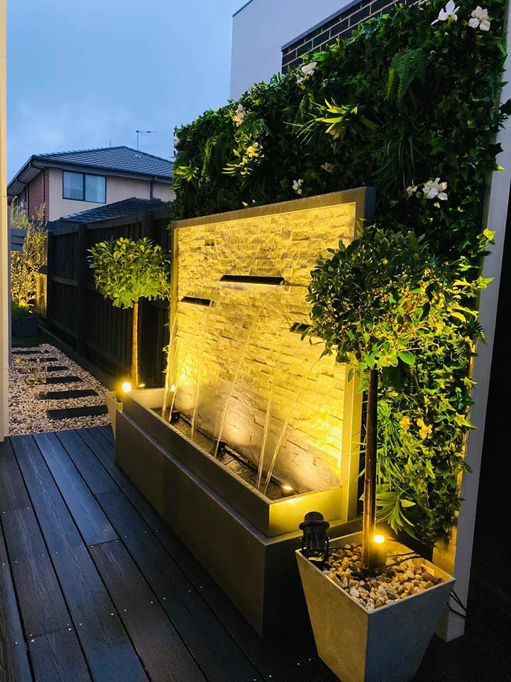 Narayan Wall Water Feature
