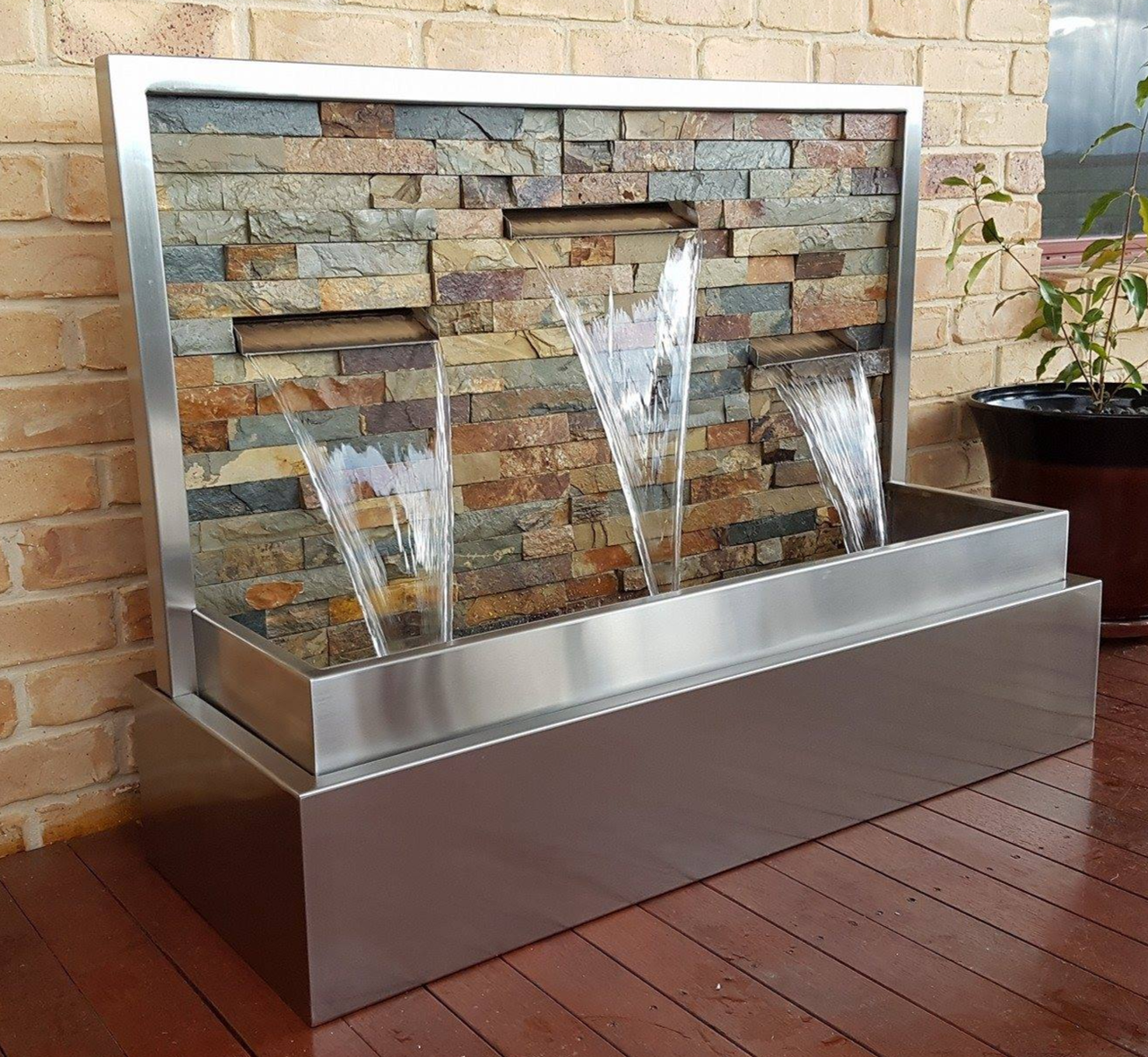 Narayan Wall Water Feature