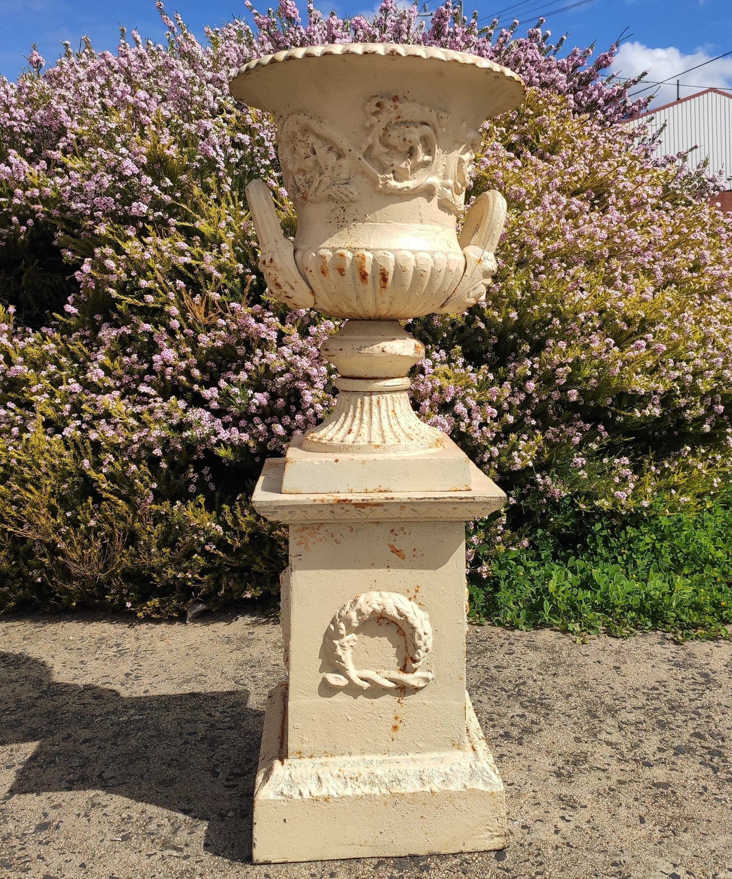 Cast Iron Dorchester Urn & Pedestal Urn and Pedestal Small Antique White