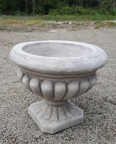 Scallop Urn Urn  